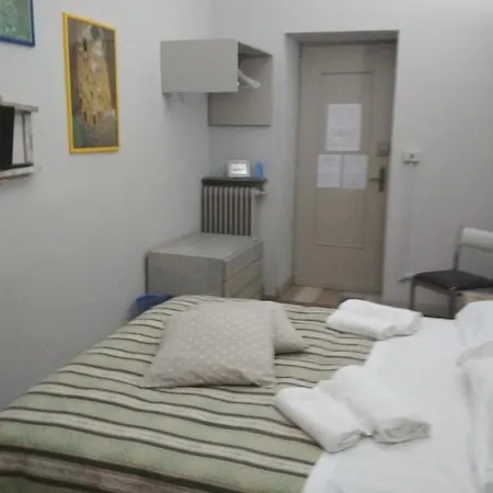 Pensión 7 *